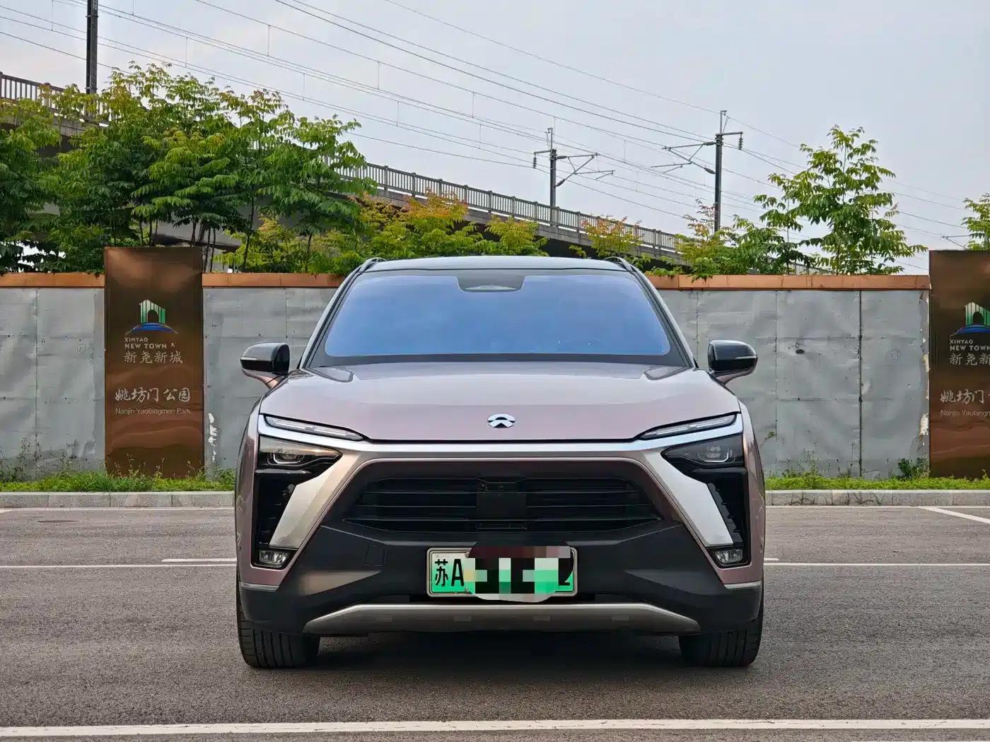 NIO ES8 2020 580KM Signature Edition 7-seater — миниатюра 3