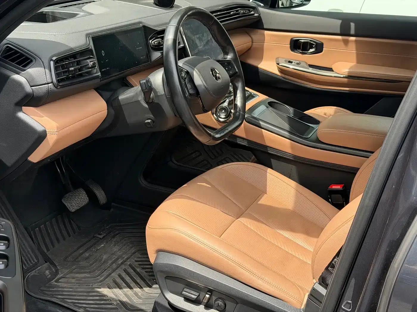 NIO ES8 2020 Model 580KM Six-Seater — миниатюра 3