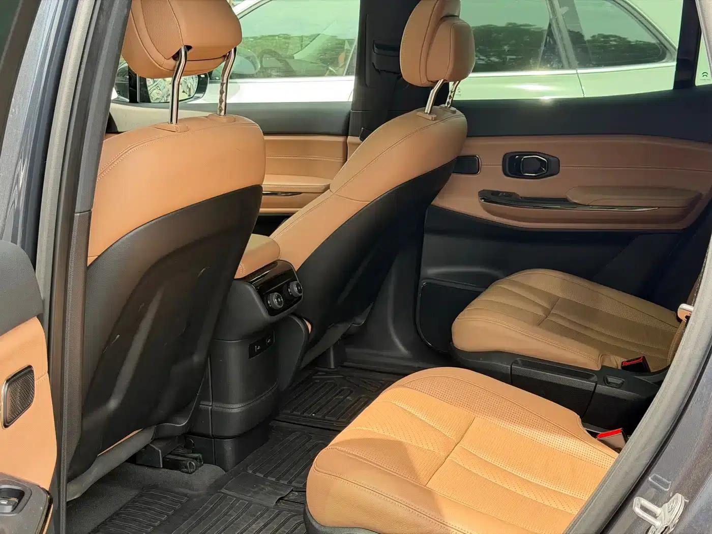 NIO ES8 2020 Model 580KM Six-Seater — миниатюра 5