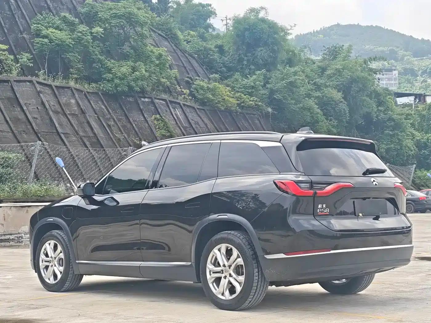NIO ES8 2020 Model 415KM Seven-Seater — миниатюра 12