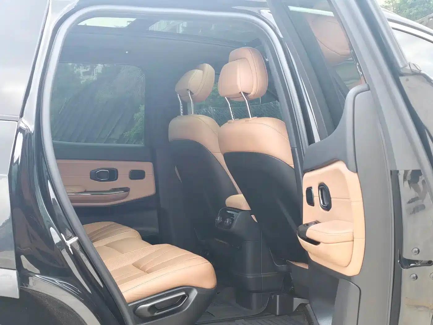 NIO ES8 2020 Model 415KM Seven-Seater — миниатюра 10