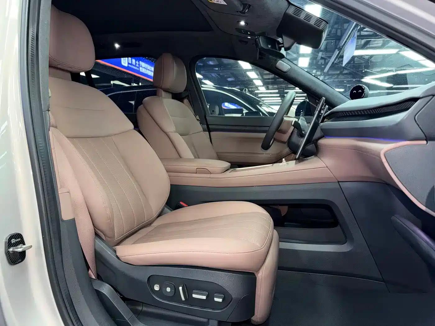 NIO ES8 2024 75kWh Executive Edition — миниатюра 9