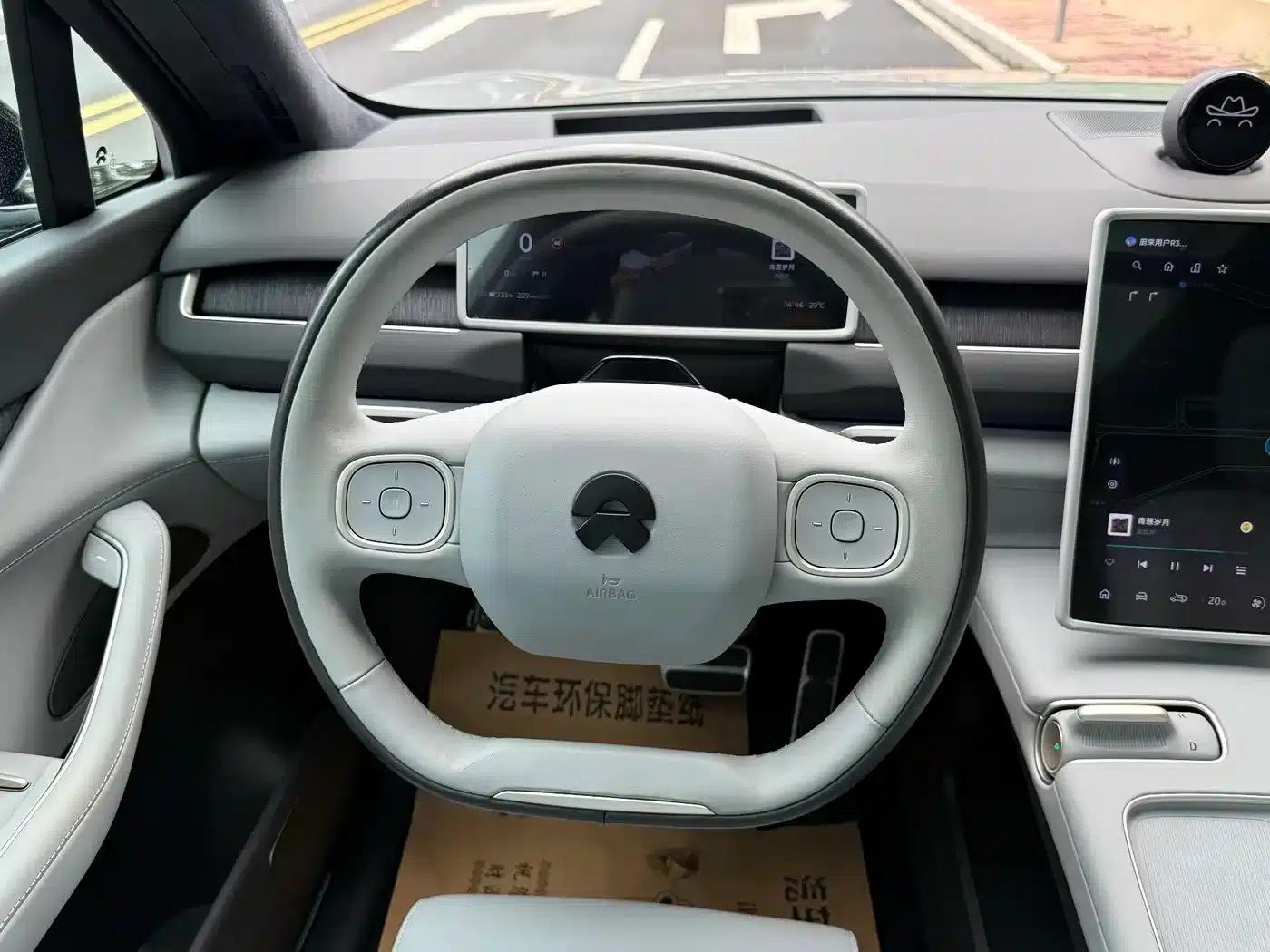 NIO ES8 2023 75kWh Executive Edition — миниатюра 14