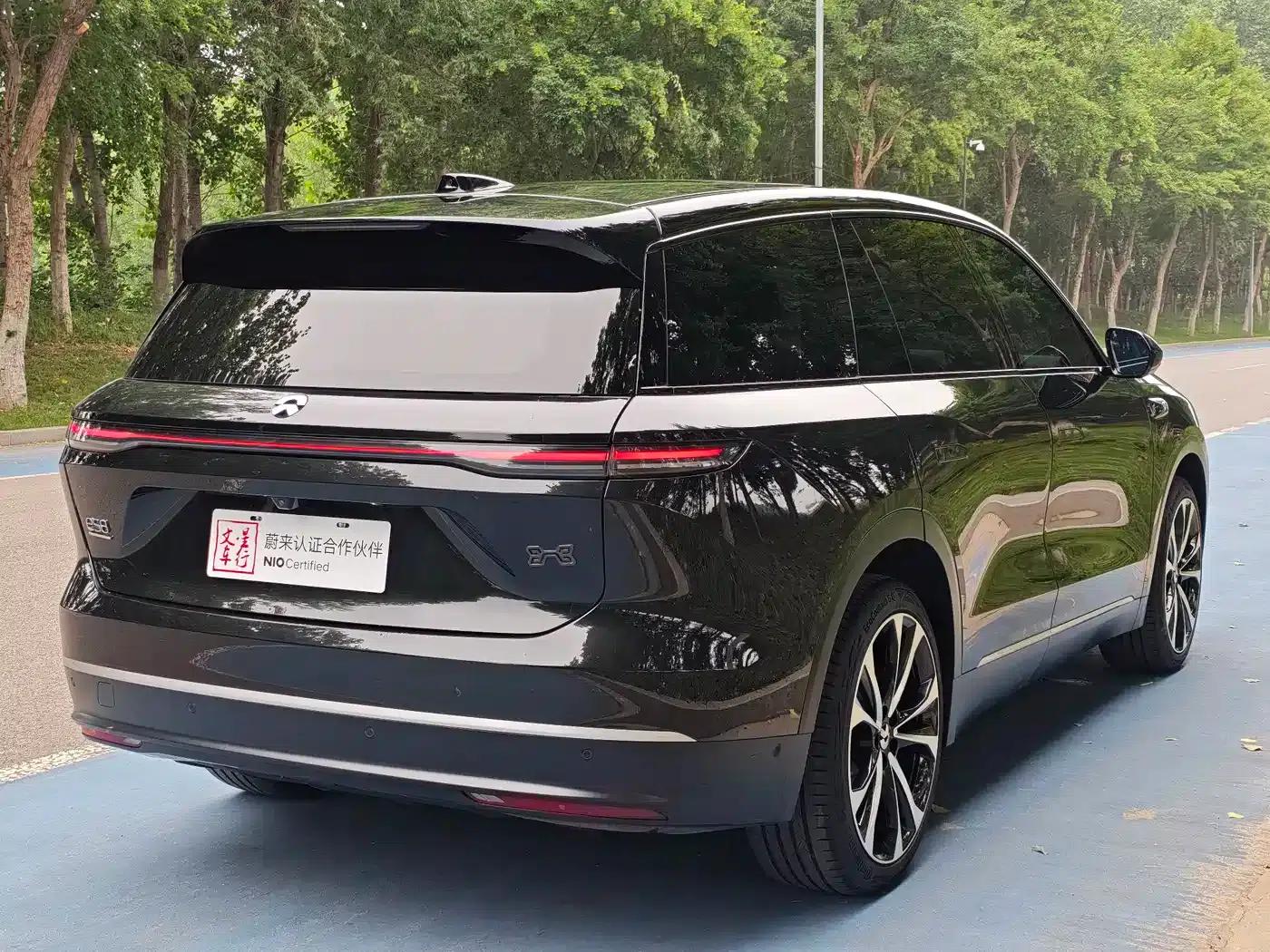 NIO ES8 2023 100kWh Signature Edition — миниатюра 5
