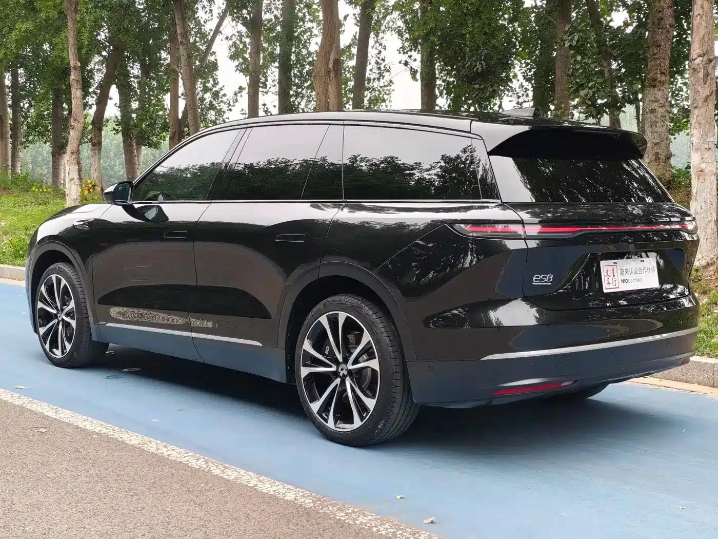 NIO ES8 2023 100kWh Signature Edition — миниатюра 6