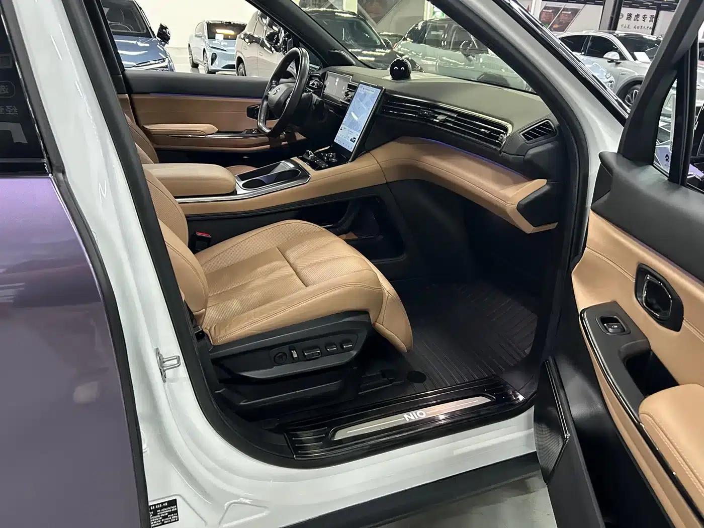 NIO ES8 2020 Model 415KM Six-Seater — миниатюра 12