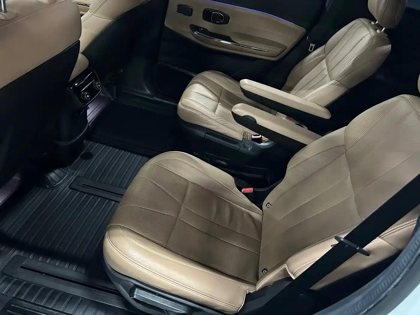 NIO ES8 2020 Model 415KM Six-Seater — миниатюра 10