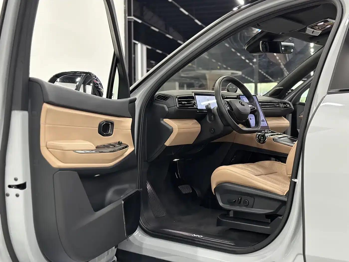 NIO ES8 2020 Model 415KM Six-Seater — миниатюра 5