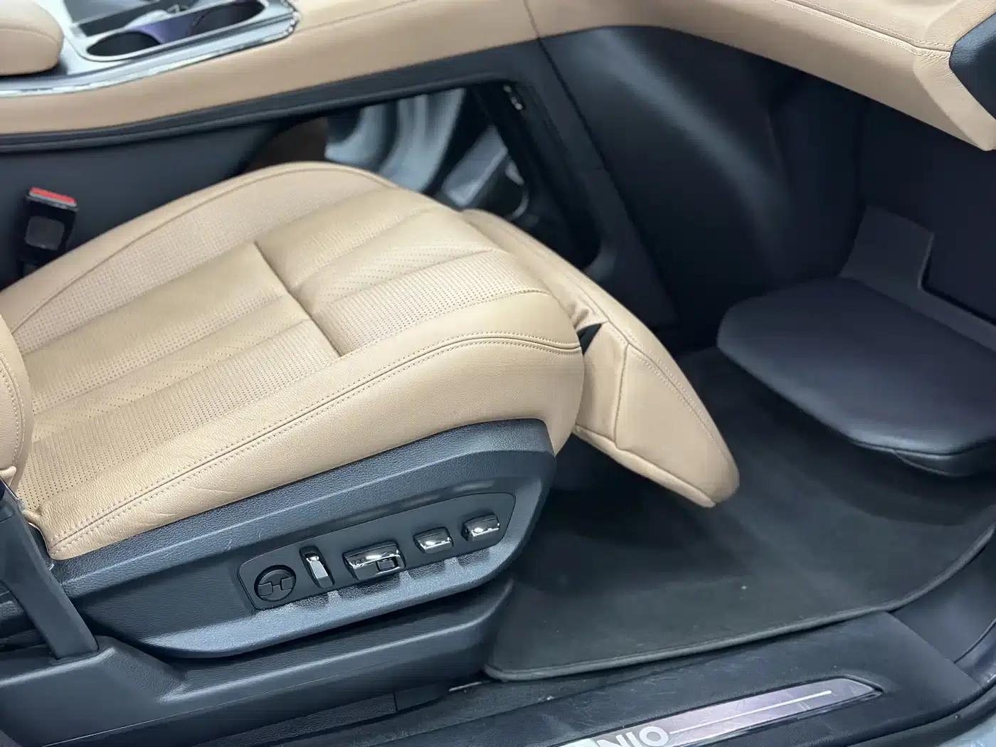 NIO ES8 2020 Model 415KM Six-Seater — миниатюра 10