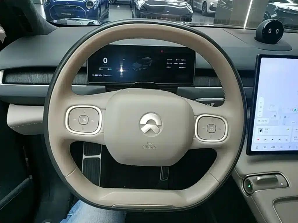 NIO ES8 2023 model 75kWh — миниатюра 11