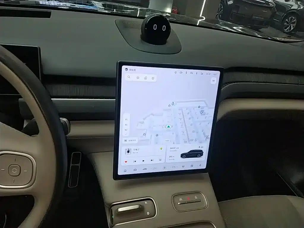NIO ES8 2023 model 75kWh — миниатюра 13