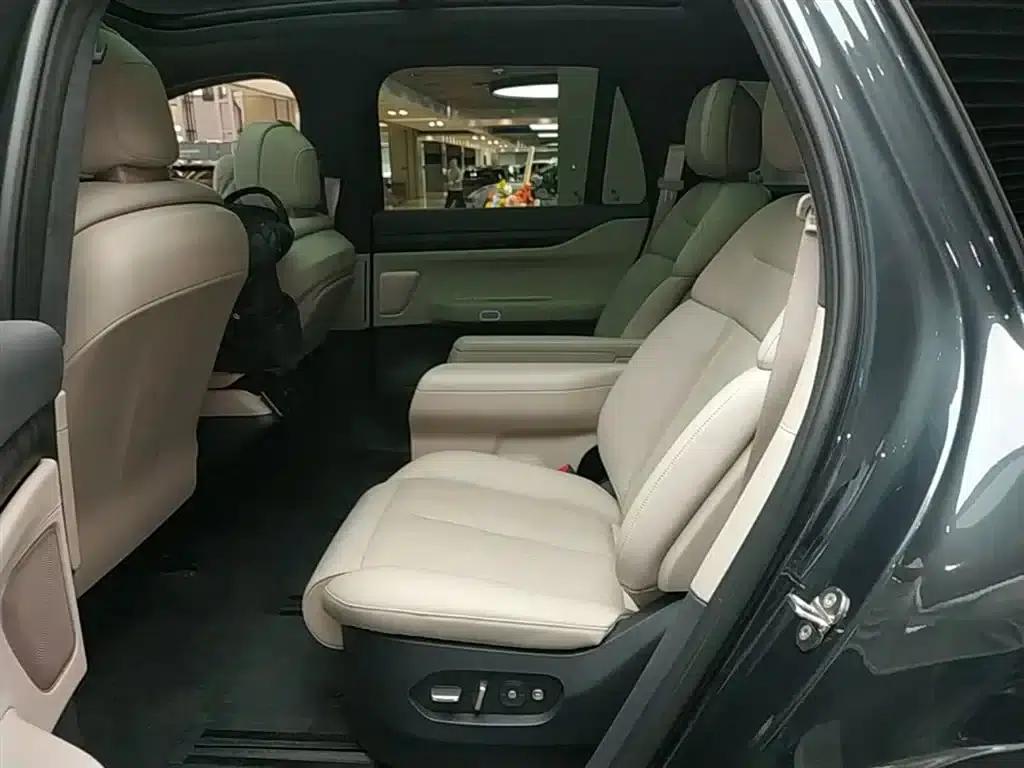 NIO ES8 2023 model 75kWh — миниатюра 17