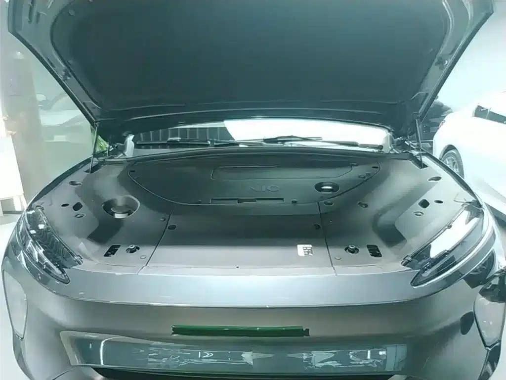 NIO ES8 2023 model 75kWh — миниатюра 20
