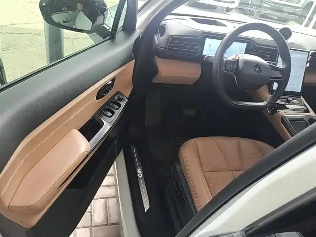 NIO ES8 2020 580KM Signature Edition Six-Seat Version — миниатюра 16