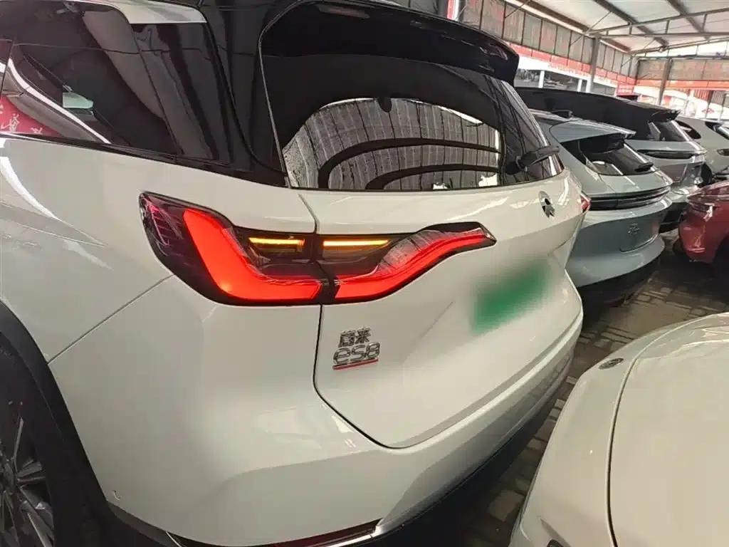 NIO ES8 2020 580KM Signature Edition Six-Seat Version — миниатюра 6