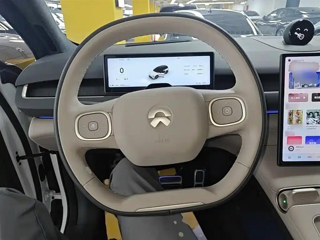 NIO ES8 2024 model 75kWh — миниатюра 11