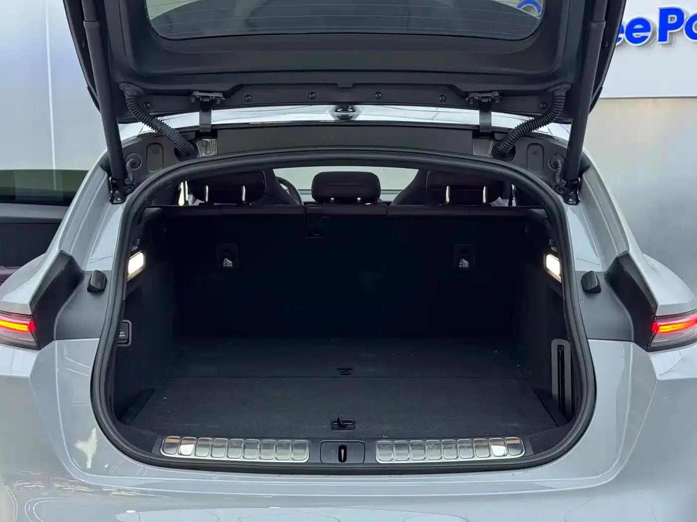 NIO ET5T 2023 75kWh Touring — миниатюра 25