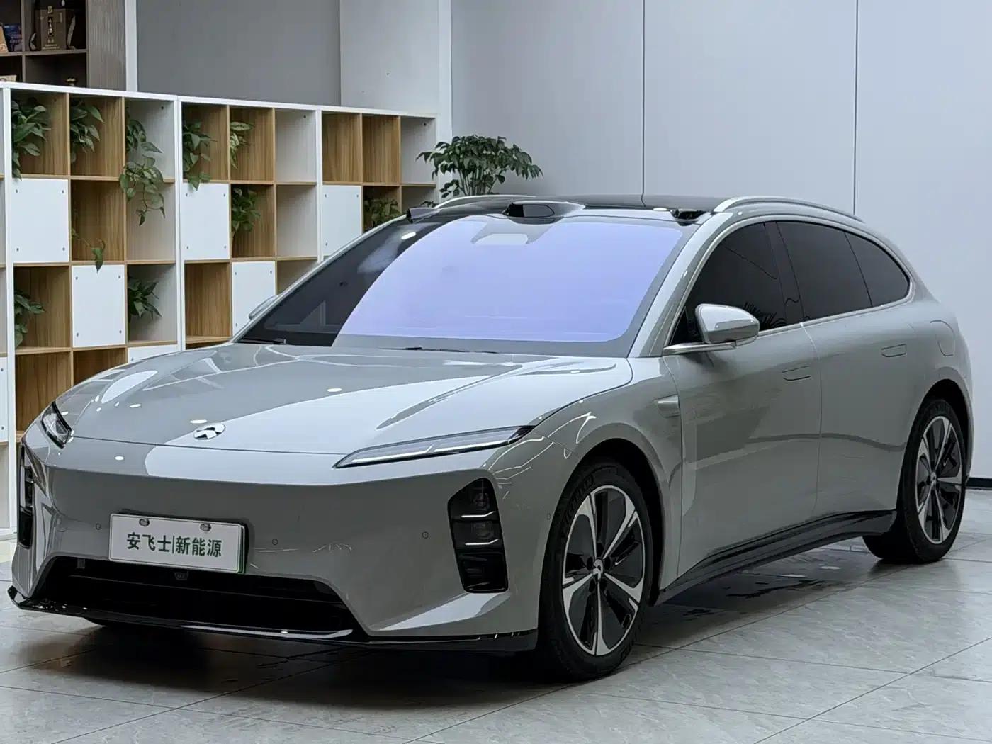 NIO ET5T 2025 75kWh Touring — миниатюра 1