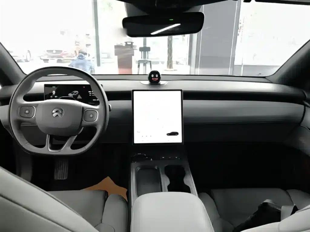 NIO ET5T 2024 Model 75kWh Touring — миниатюра 6
