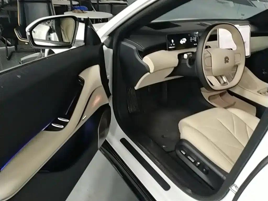 NIO ET5T 2025 75kWh Touring — миниатюра 16