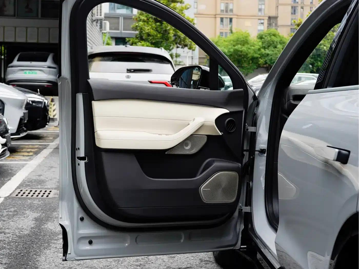NIO EC6 2025 model 75kWh — миниатюра 14