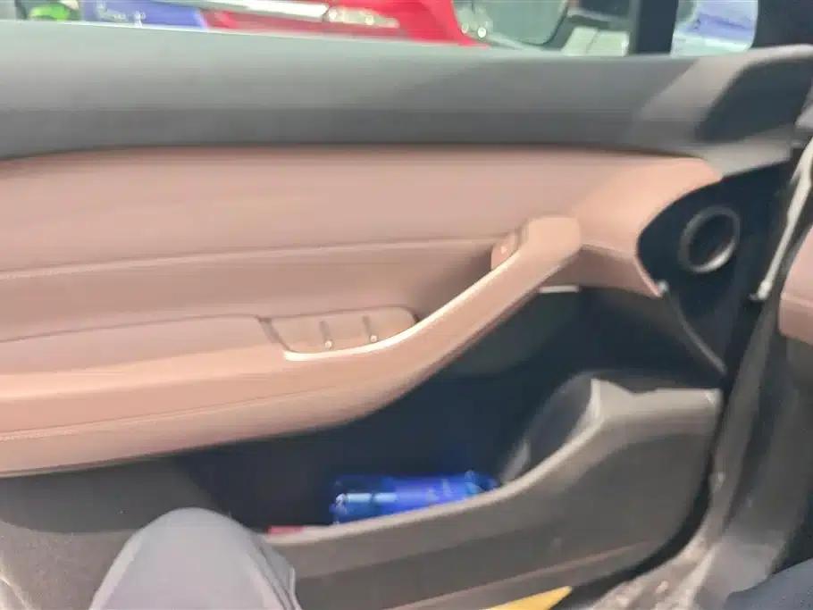 NIO EC6 2023 model 75kWh — миниатюра 7