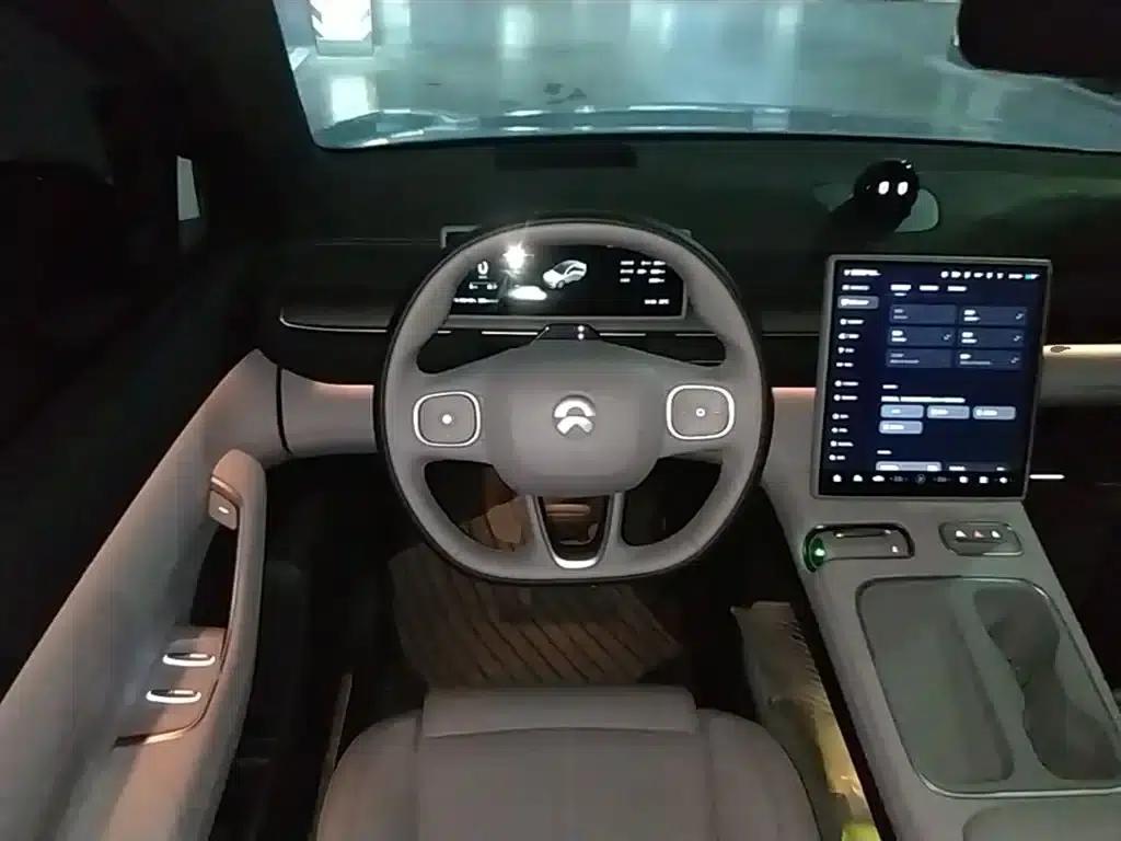 NIO EC6 2024 model 75kWh — миниатюра 11