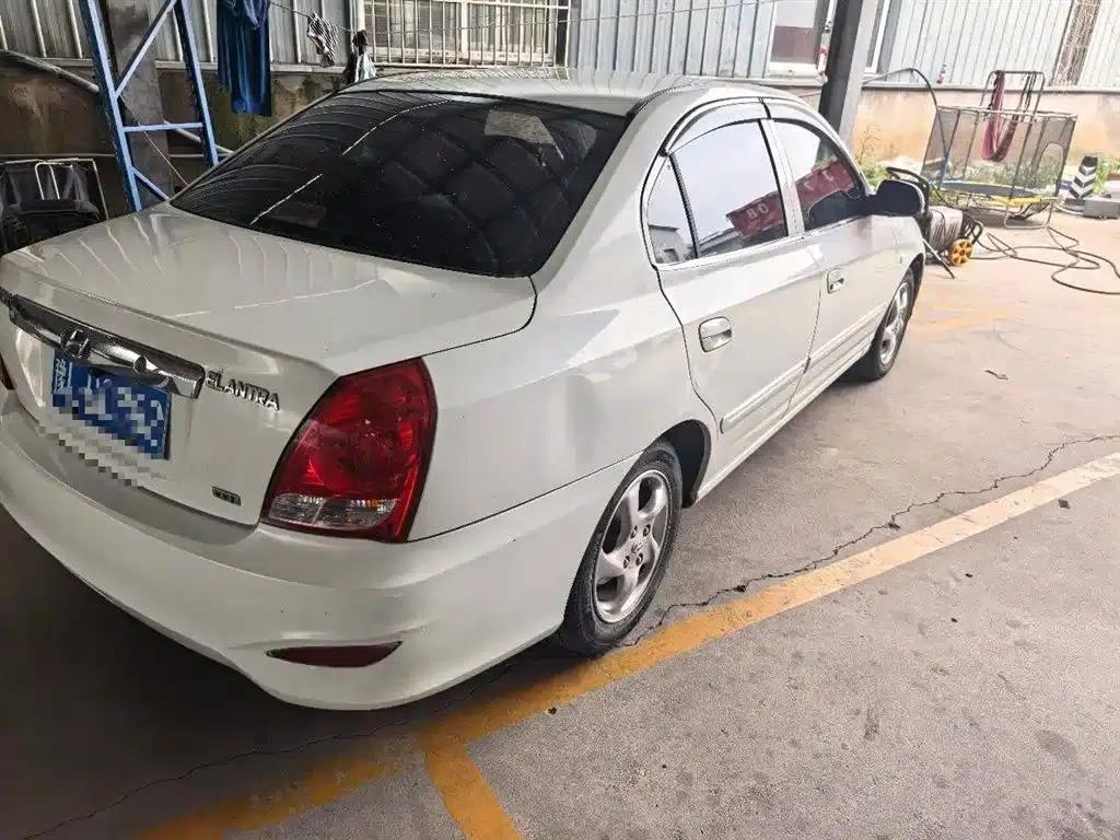 Hyundai Elantra 2011 1.6L Manual Comfort Model — миниатюра 3