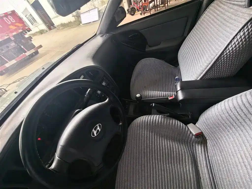 Hyundai Elantra 2011 1.6L Manual Comfort Model — миниатюра 5