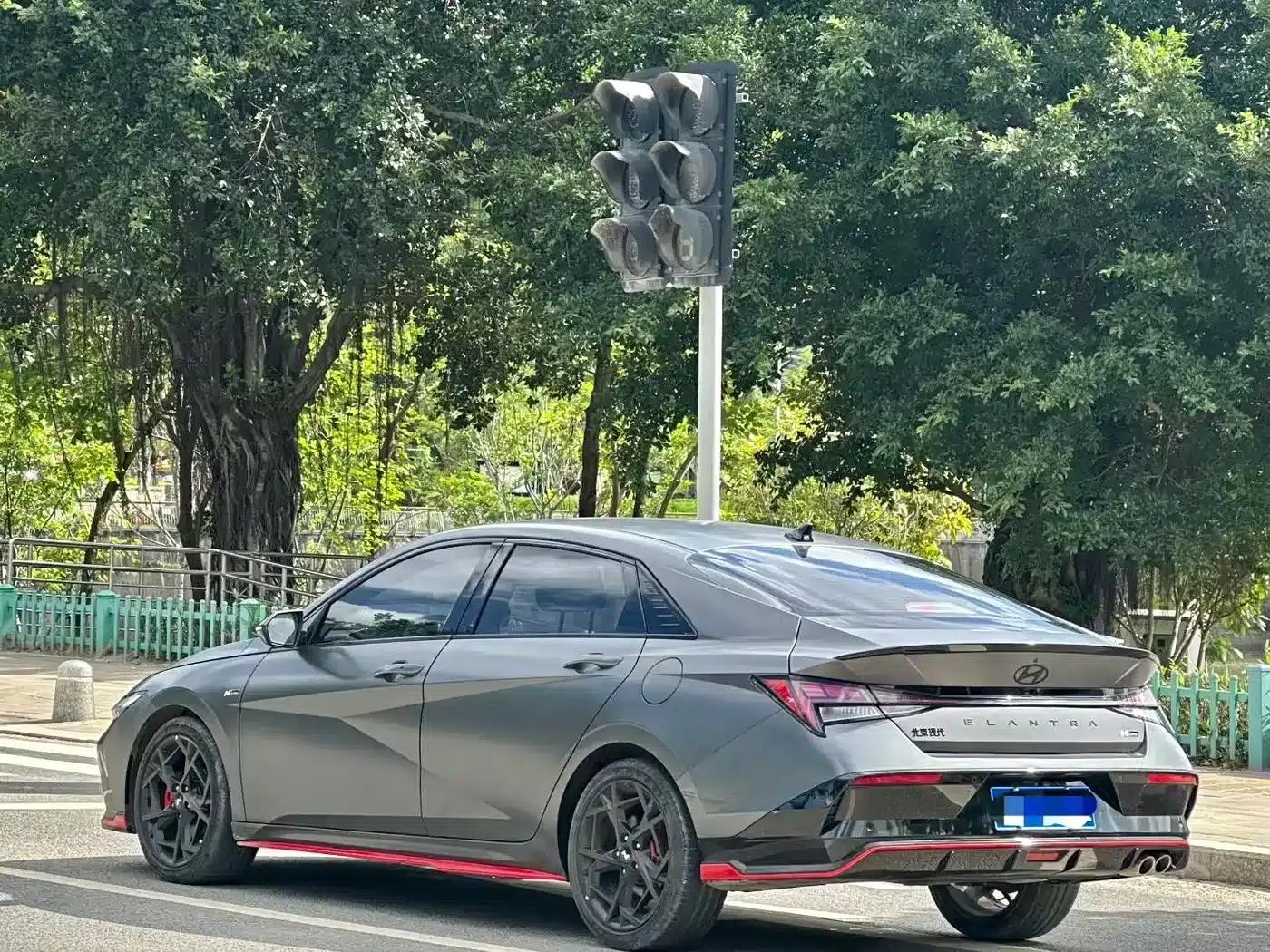 2023 Hyundai Elantra 240TGDi DCT N Line LUX Premium Edition — миниатюра 4