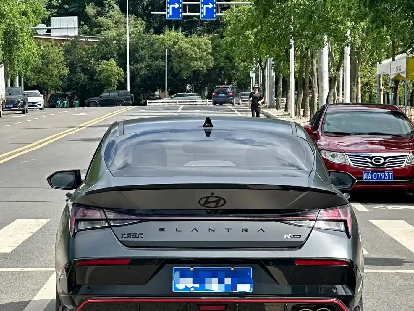 2023 Hyundai Elantra 240TGDi DCT N Line LUX Premium Edition — миниатюра 5