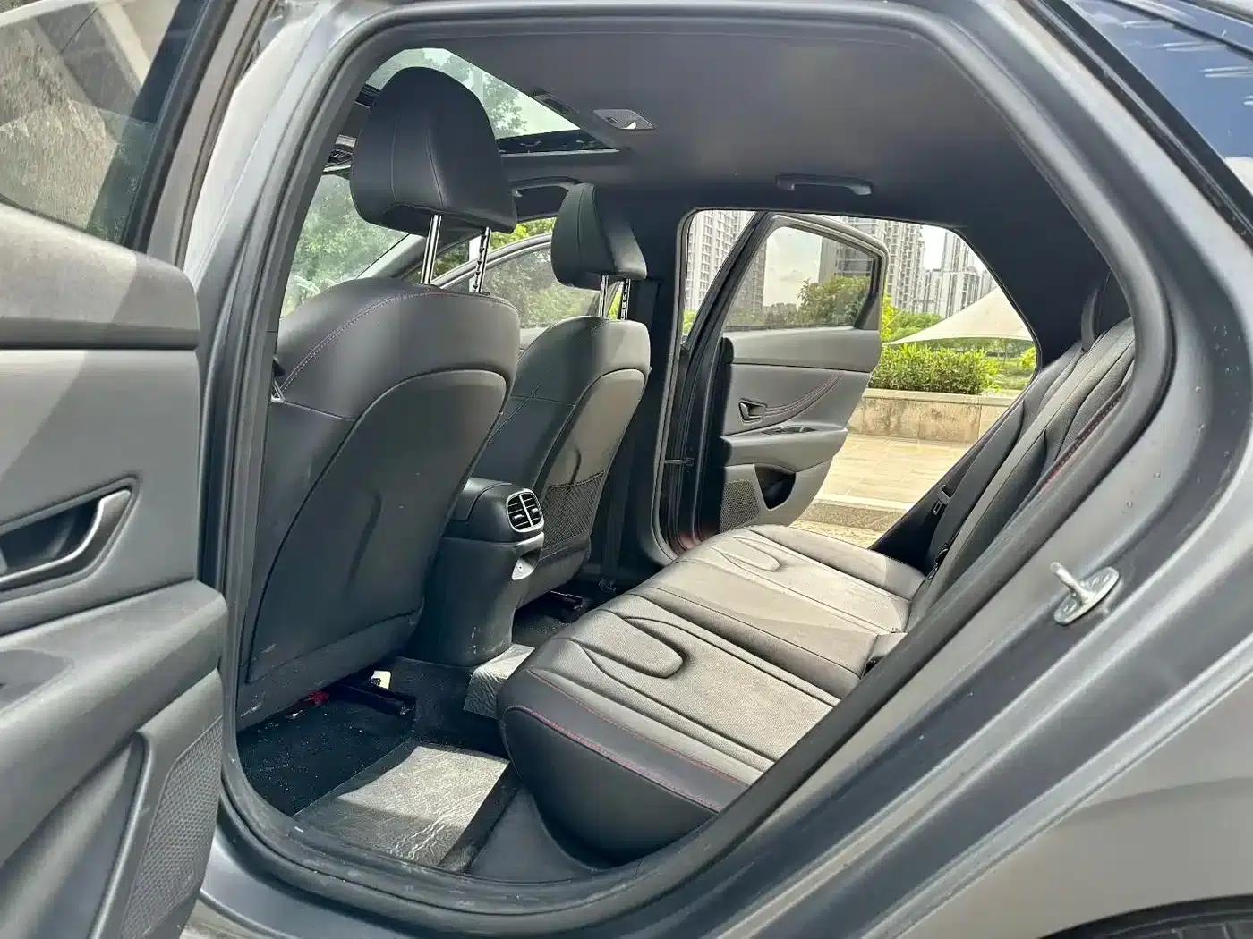 2023 Hyundai Elantra 240TGDi DCT N Line LUX Premium Edition — миниатюра 7