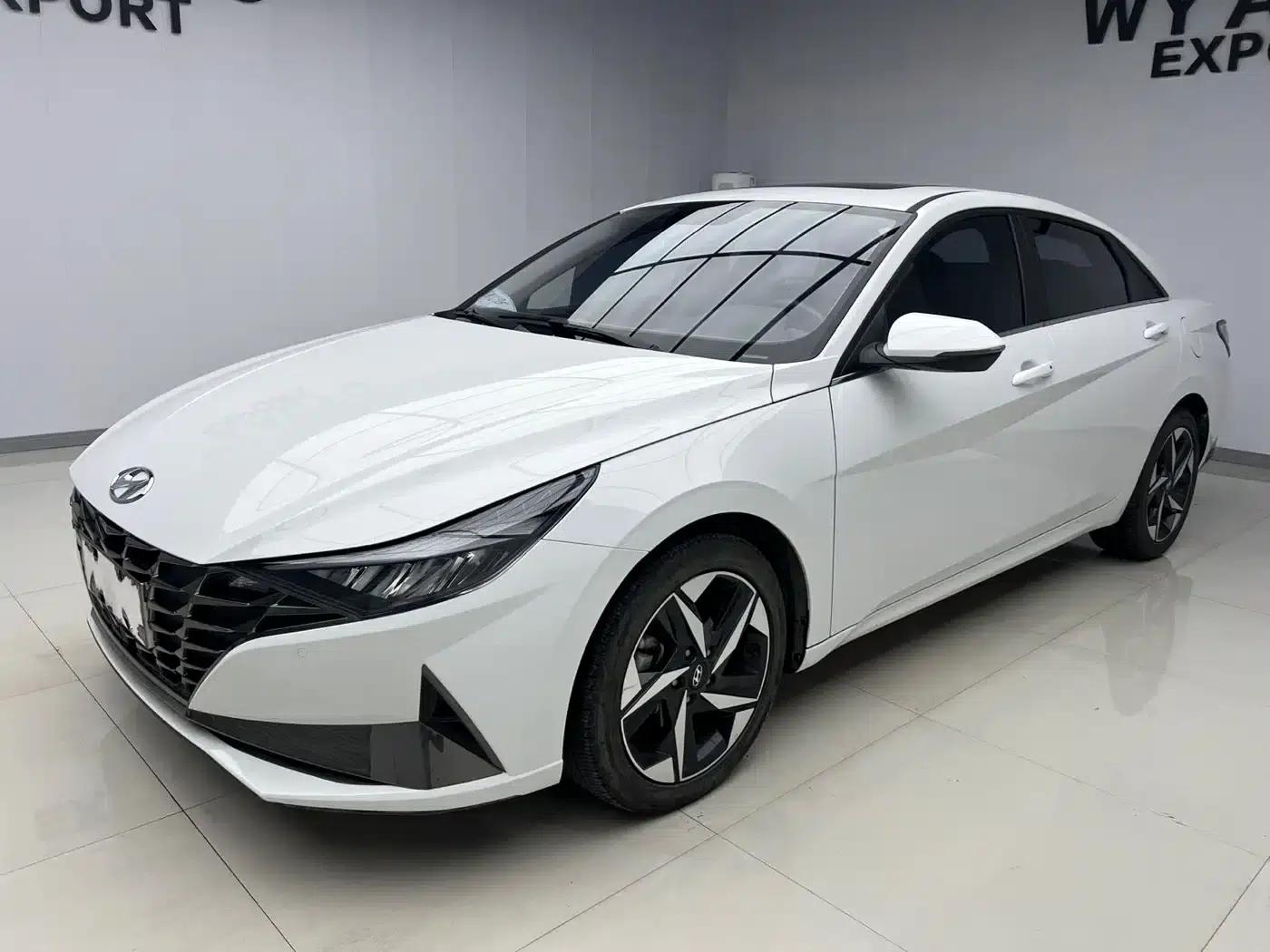 Hyundai Elantra 2022 1.5L CVT GLX Elite Edition — миниатюра 1