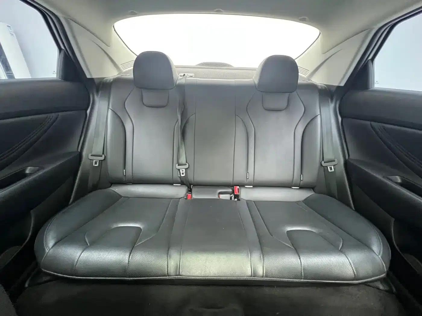 Hyundai Elantra 2022 1.5L CVT GLX Elite Edition — миниатюра 12