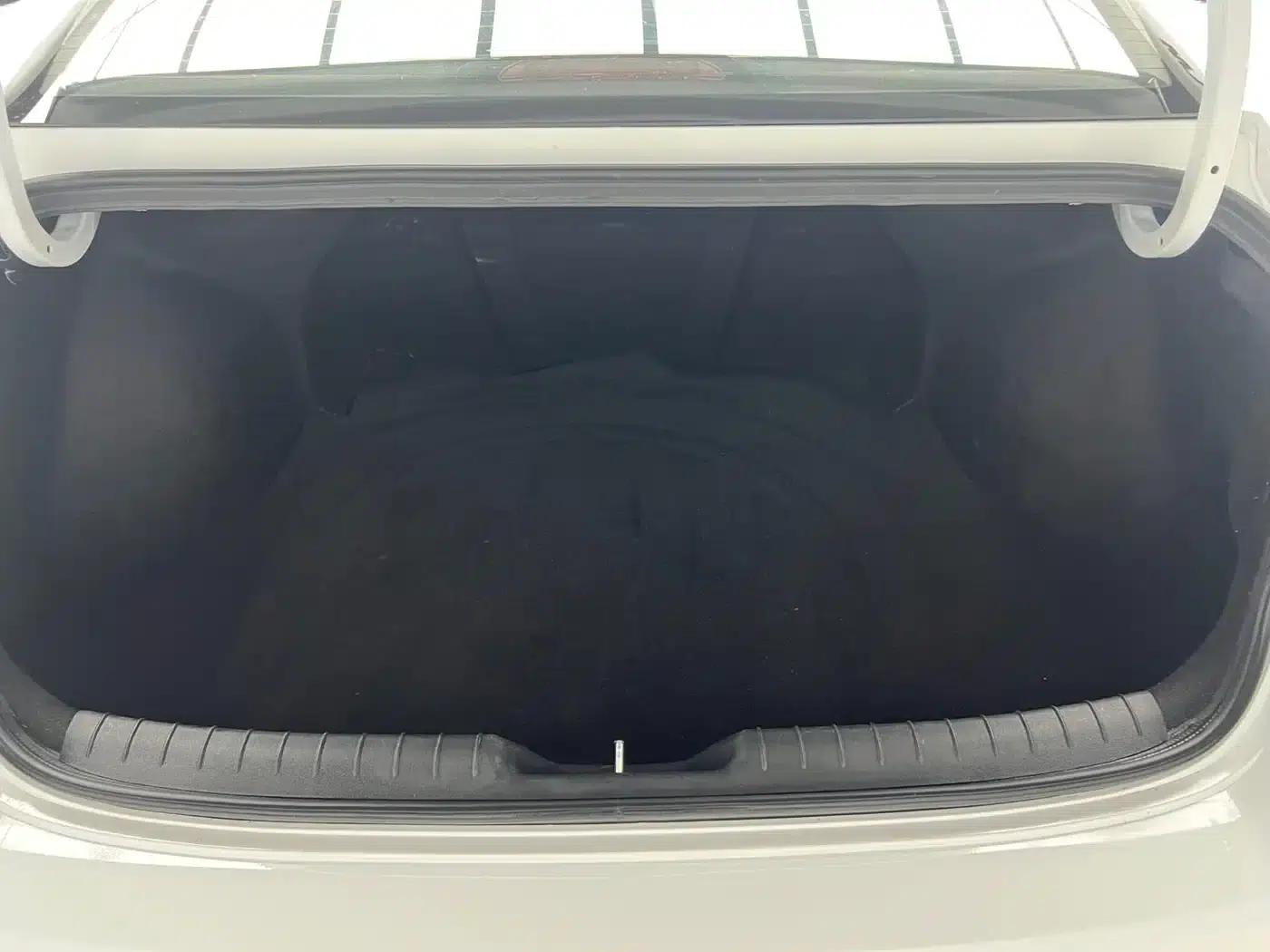 Hyundai Elantra 2022 1.5L CVT GLX Elite Edition — миниатюра 16