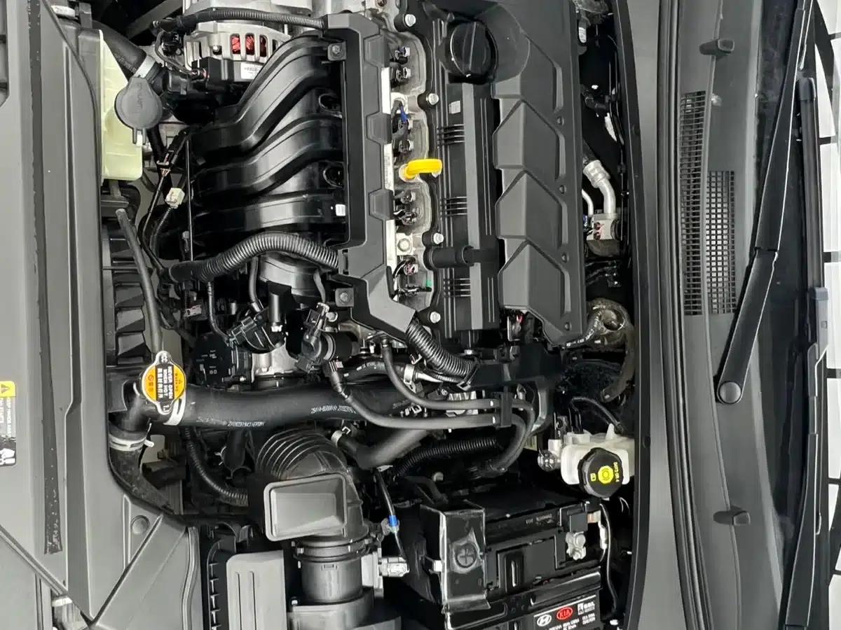 Hyundai Elantra 2022 1.5L CVT GLX Elite Edition — миниатюра 20