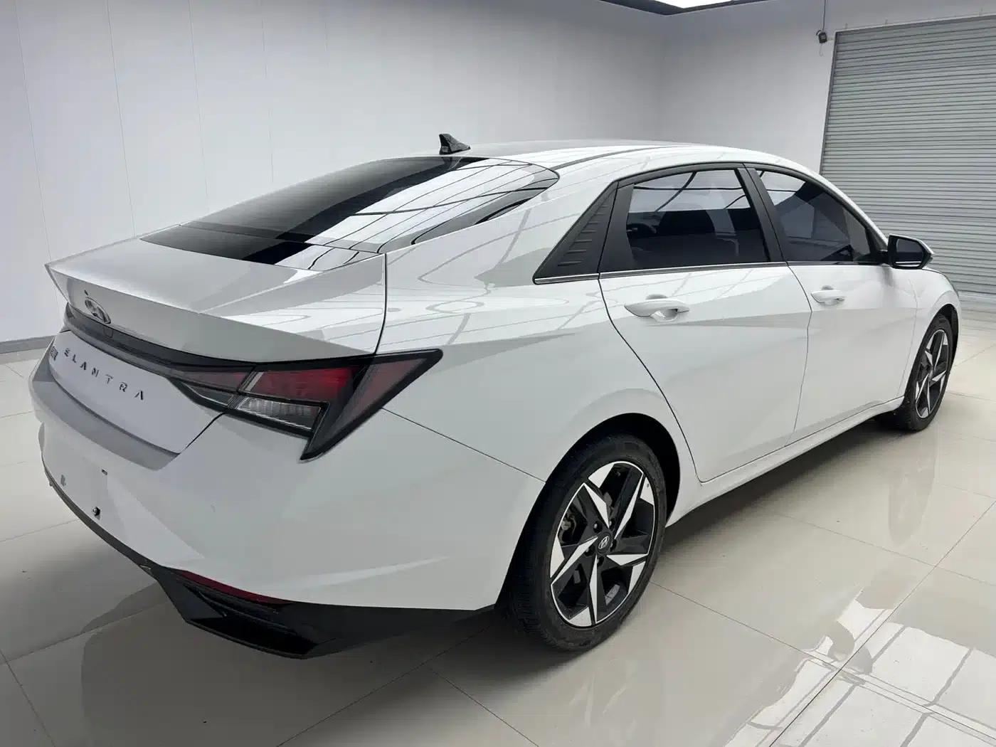 Hyundai Elantra 2022 1.5L CVT GLX Elite Edition — миниатюра 6