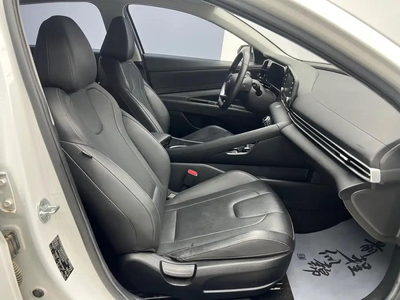 Hyundai Elantra 2022 1.5L CVT GLX Elite Edition — миниатюра 10