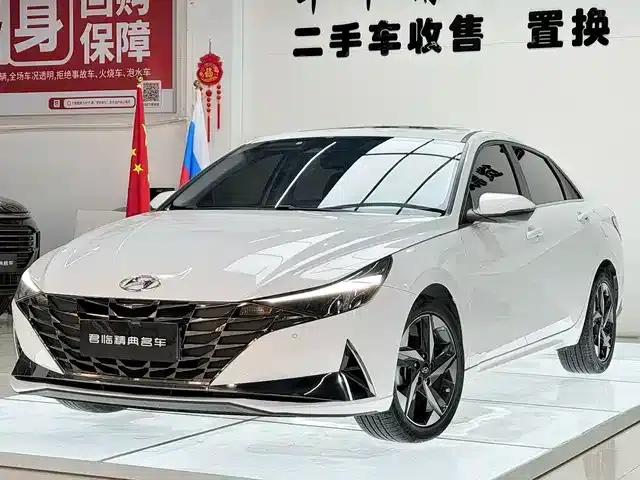 Hyundai Elantra 2022 1.5L CVT LUX Premium Edition
