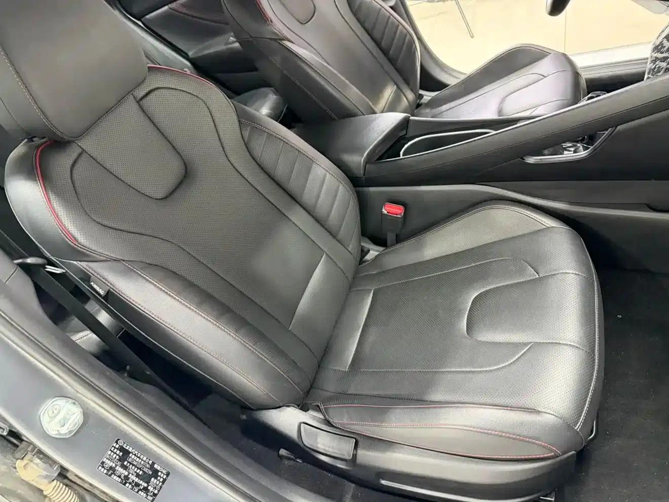 Hyundai Elantra 2022 1.5L CVT 20th Anniversary Edition — миниатюра 18