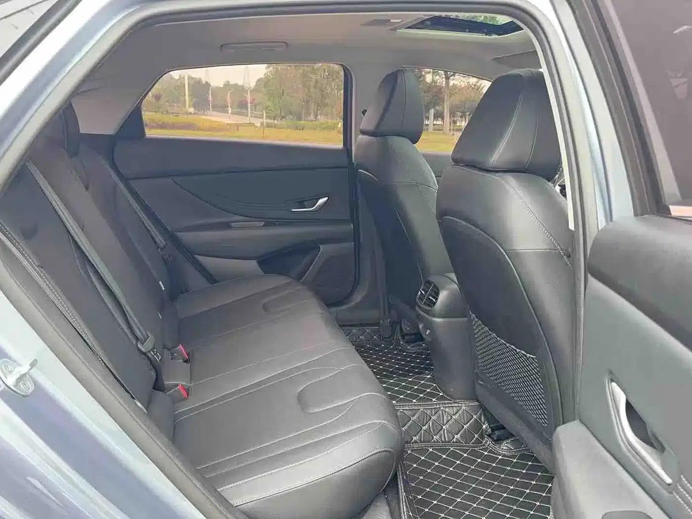 Hyundai Elantra 2022 1.5L CVT GLX Elite Edition — миниатюра 11