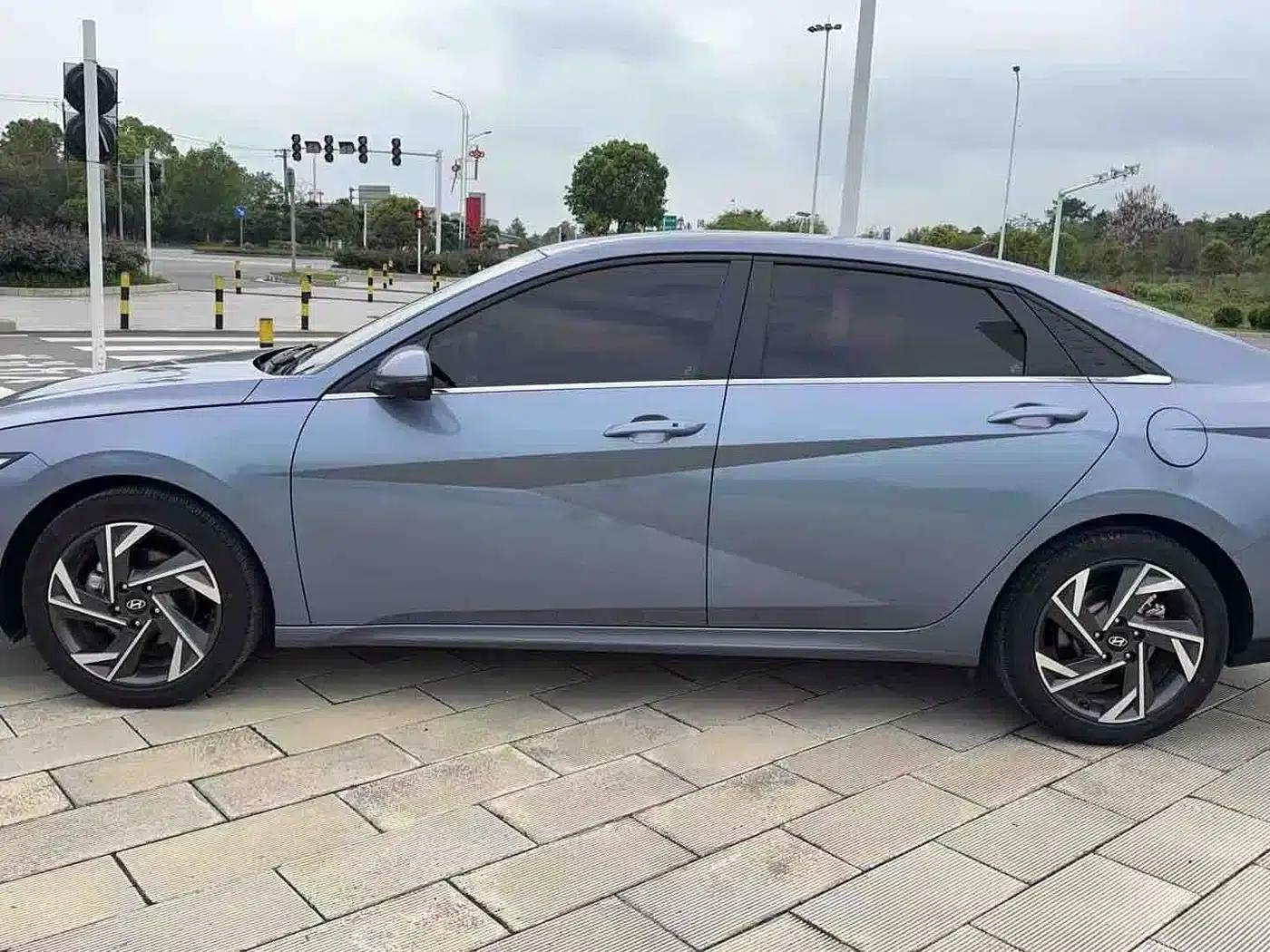 Hyundai Elantra 2022 1.5L CVT GLX Elite Edition — миниатюра 5