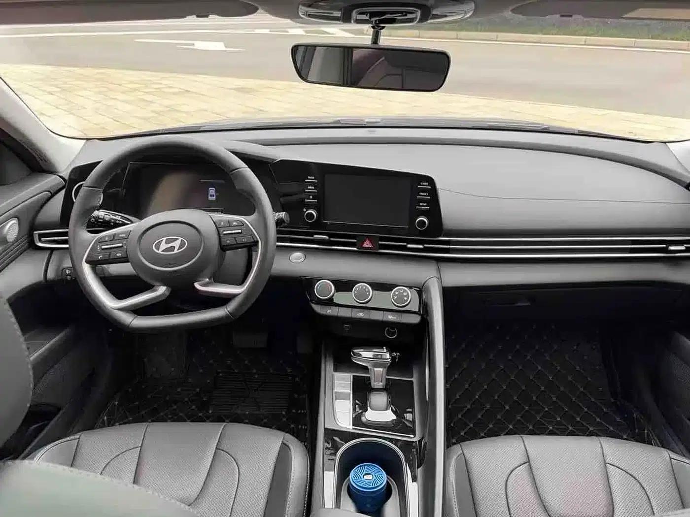 Hyundai Elantra 2022 1.5L CVT GLX Elite Edition — миниатюра 9