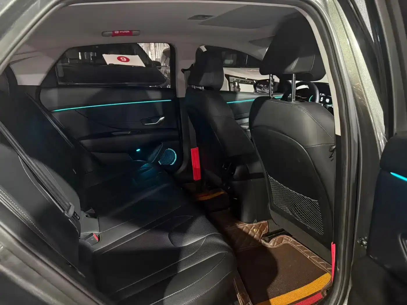 Hyundai Elantra 2022 1.5L CVT TOP Flagship Edition — миниатюра 6