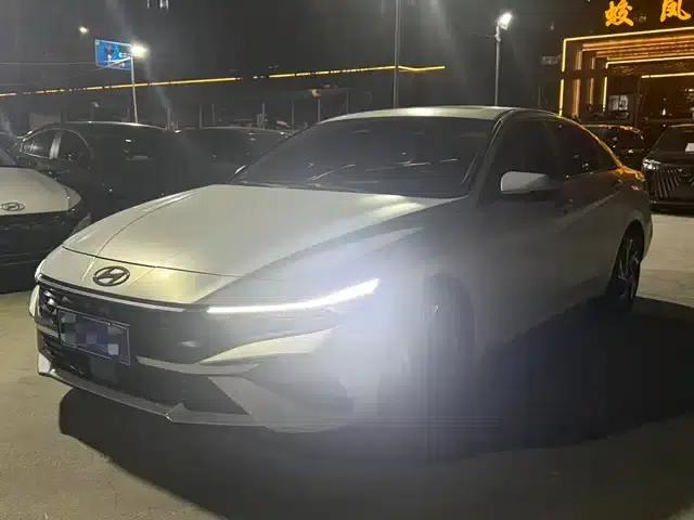 Hyundai Elantra 2022 1.5L CVT TOP Flagship Edition