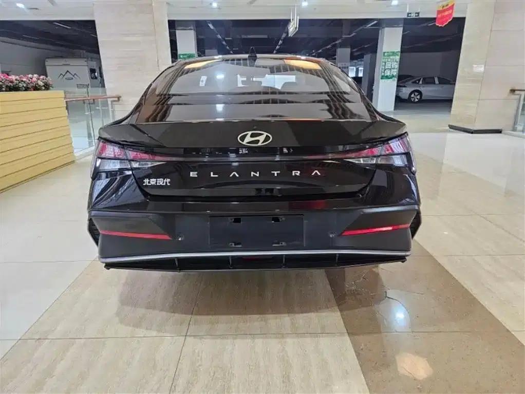 Hyundai Elantra 2023 1.5L CVT GLX Elite Edition — миниатюра 3