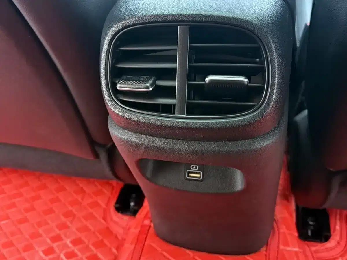 Hyundai Elantra 2022 1.5L CVT LUX Premium Edition — миниатюра 15