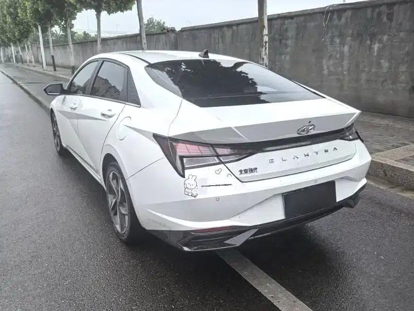 Hyundai Elantra 2022 1.5L CVT GLX Elite Edition — миниатюра 11