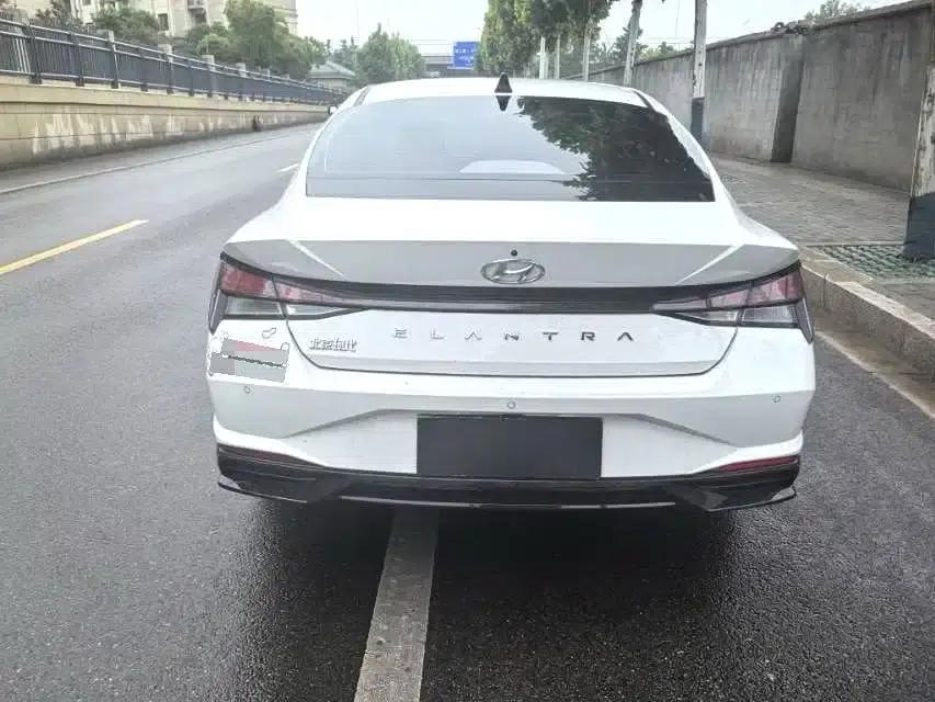 Hyundai Elantra 2022 1.5L CVT GLX Elite Edition — миниатюра 10