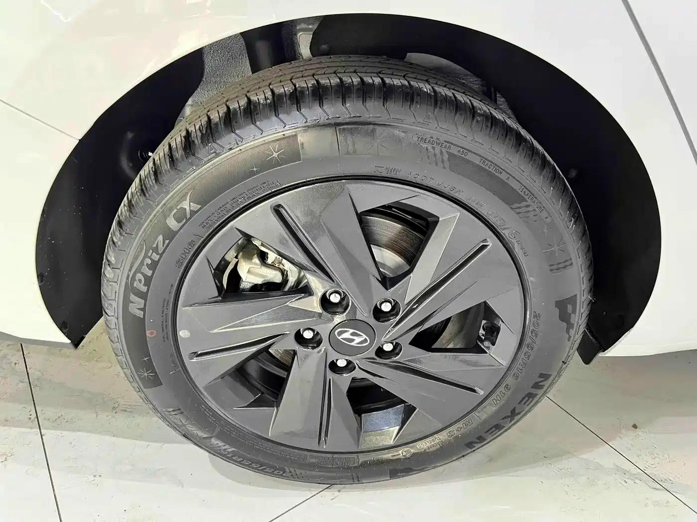 2023 Hyundai Elantra 1.5L CVT GLS Leading Edition — миниатюра 18